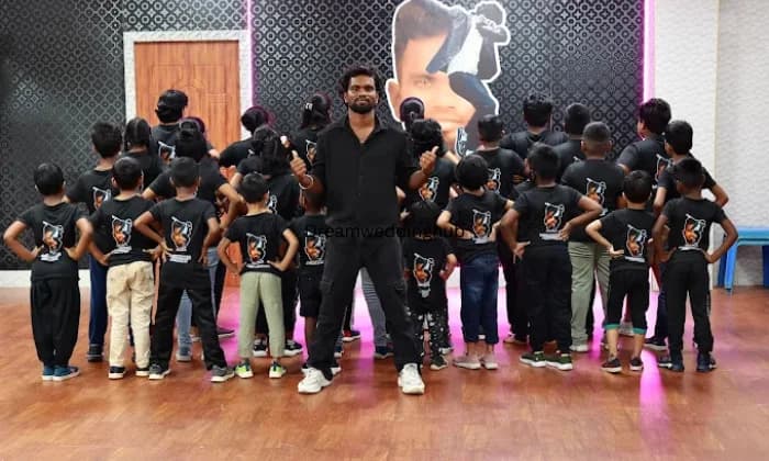 LARA DANCE ACADEMY LARA DANCE ACADEMY