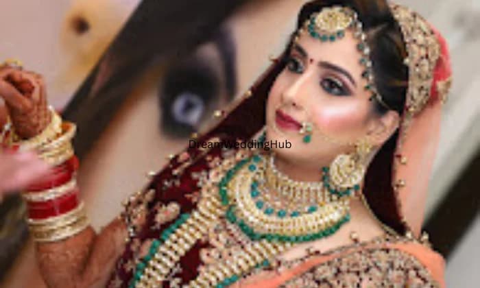 Looks beauty home service Looks beauty home service