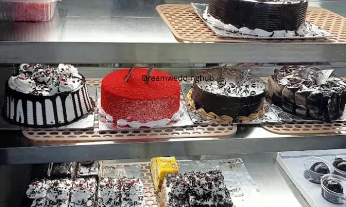 Momz Bakery Momz Bakery