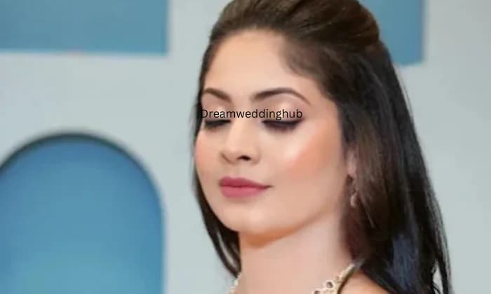 Heena jain Makeup artist Heena jain Makeup artist