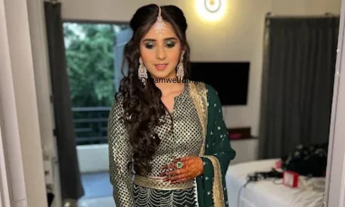 Doll House by Fatima Doll House by Fatima