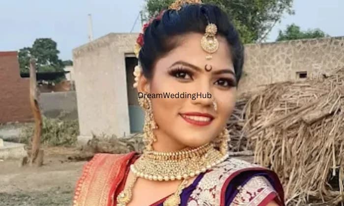 New Look Beauty Salon dhule New Look Beauty Salon dhule