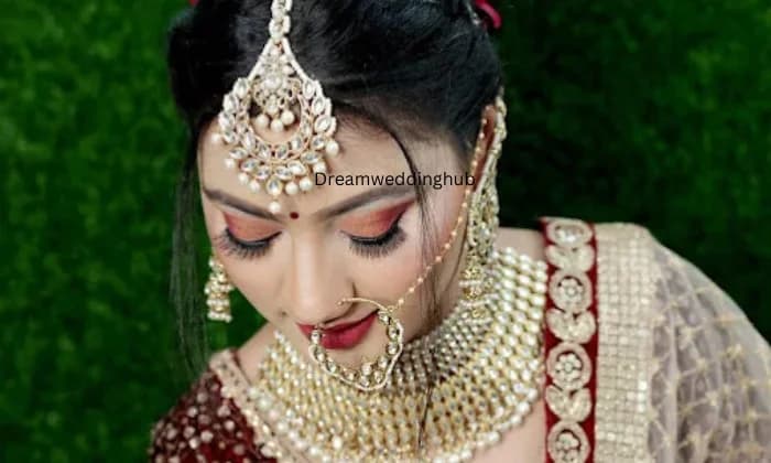 Damini Makeovers Beauty Saloon Damini Makeovers Beauty Saloon