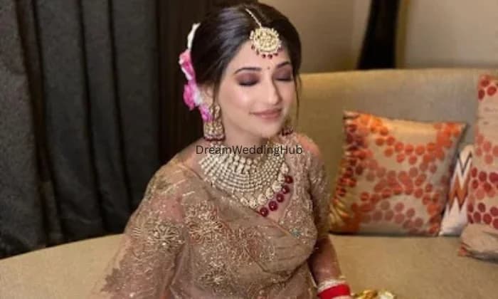 Manish Professional Beauty Salon Manish Professional Beauty Salon