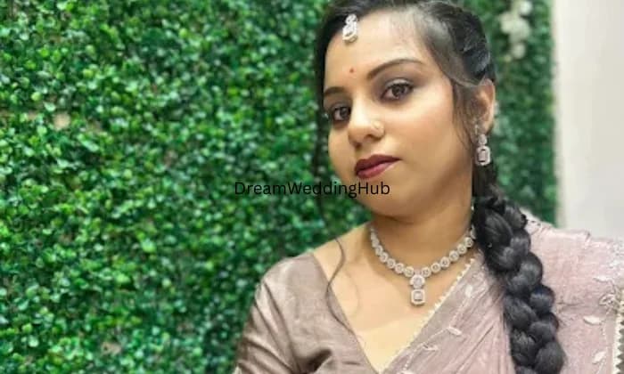 Makeovers by Ekta Makeovers by Ekta