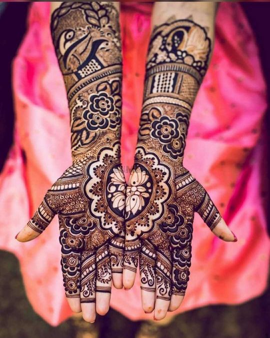 Zaira mehendi artist