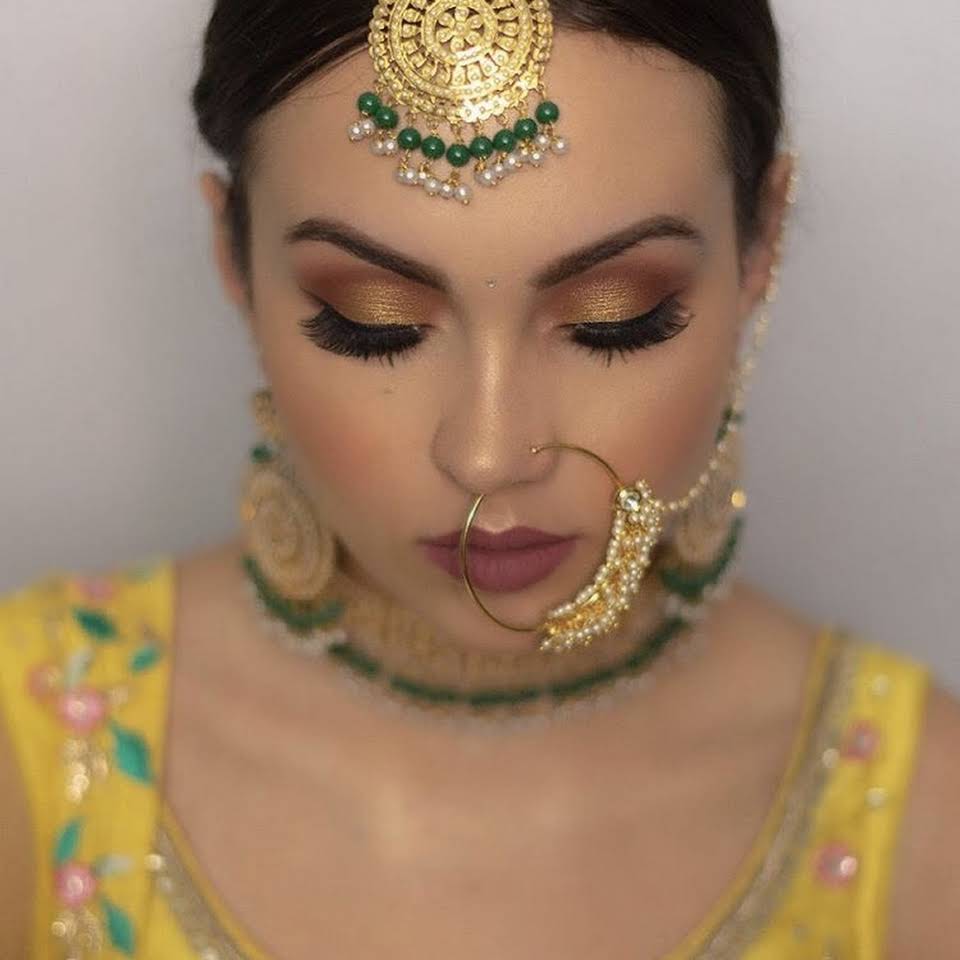 Sakshi  Make up Artist